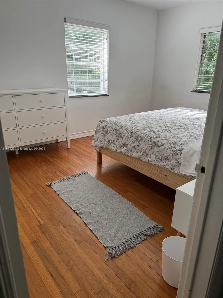 3909 Ponce De Leon Blvd # 2, Coral Gables FL 33134