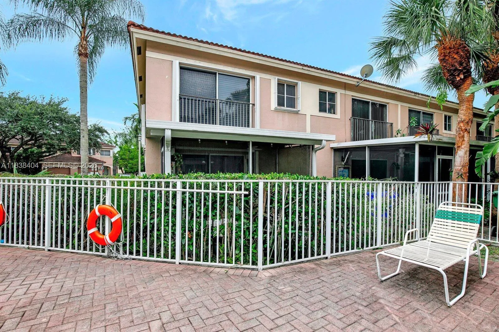 9715 NW 23rd Ct, Pembroke Pines FL 33024