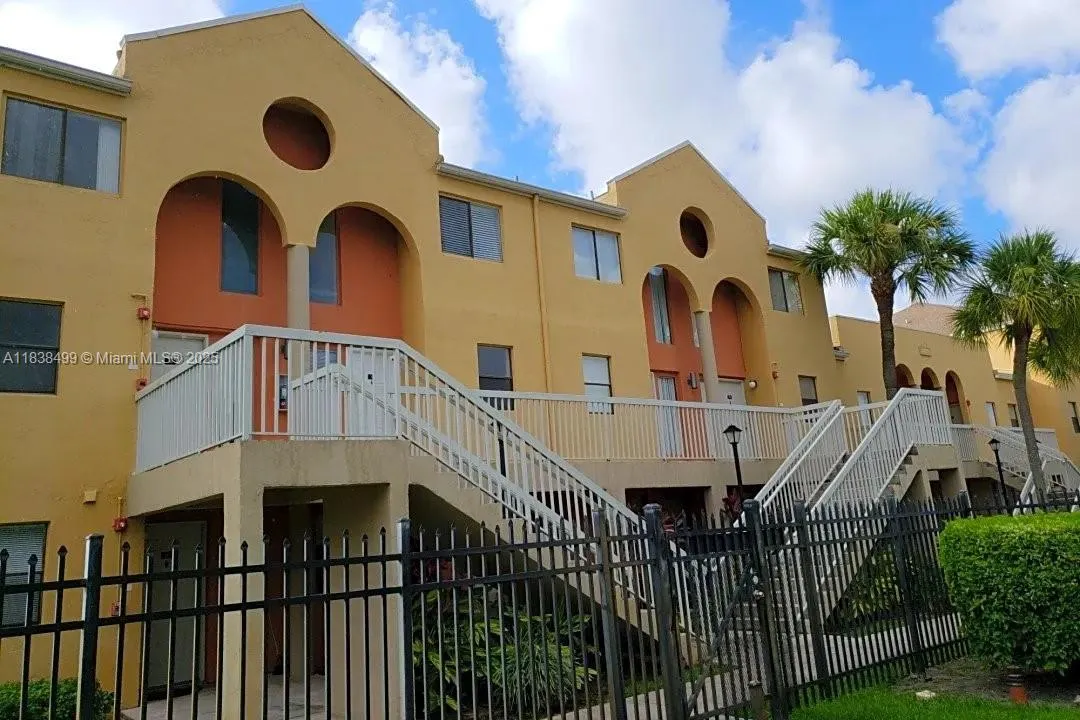 2 bedroom 2 bath for rent at 5200 NW 31st Ave # L217, Fort Lauderdale FL 33309