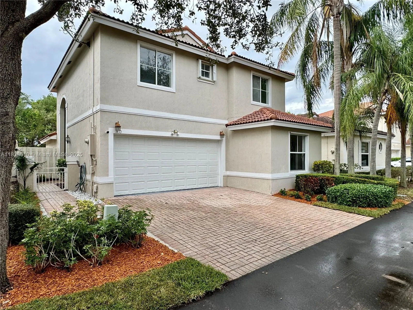 4 bedroom 2 bath for sale at 1470 Sweetbay Way, Hollywood FL 33019