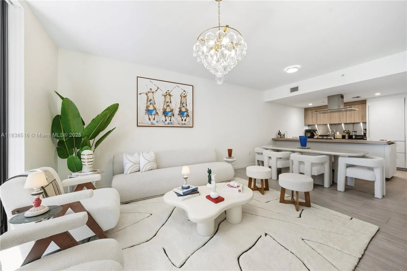 1 bedroom 2 bath for sale at 1000 Brickell Plz # 2805, Miami FL 33131