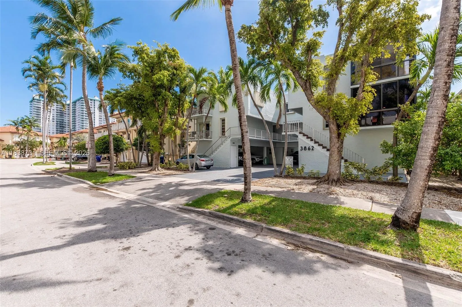 3862 NE 171st St # B, North Miami Beach FL 33160
