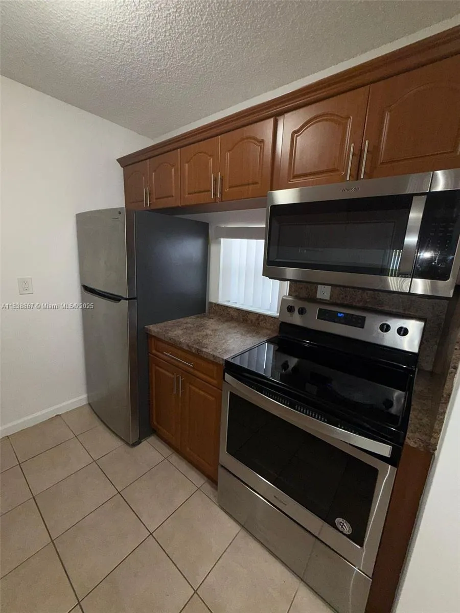8560 N Sherman Cir # 105, Miramar FL 33025