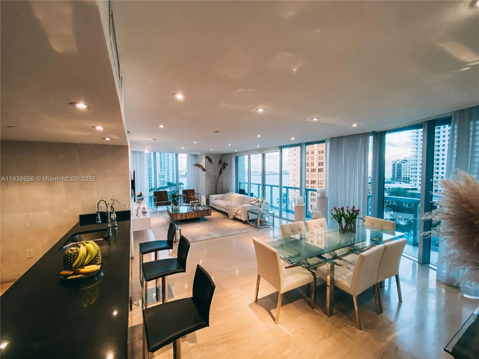 465 Brickell Ave # 1101, Miami FL 33131