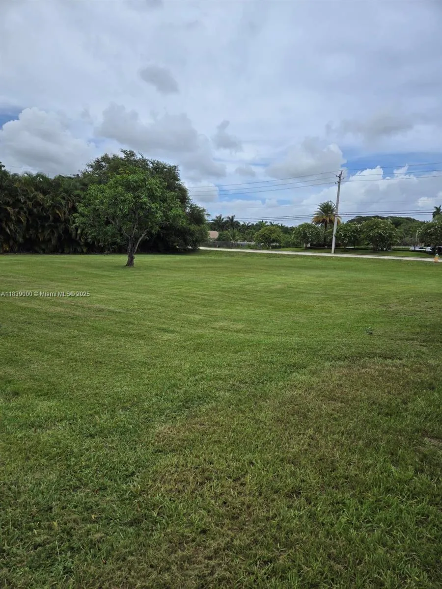 6411 SW 56th St, Davie FL 33314