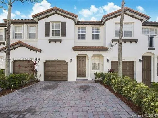 3 bedroom 2 bath for sale at 991 NE 30th AVE # 991, Homestead FL 33033