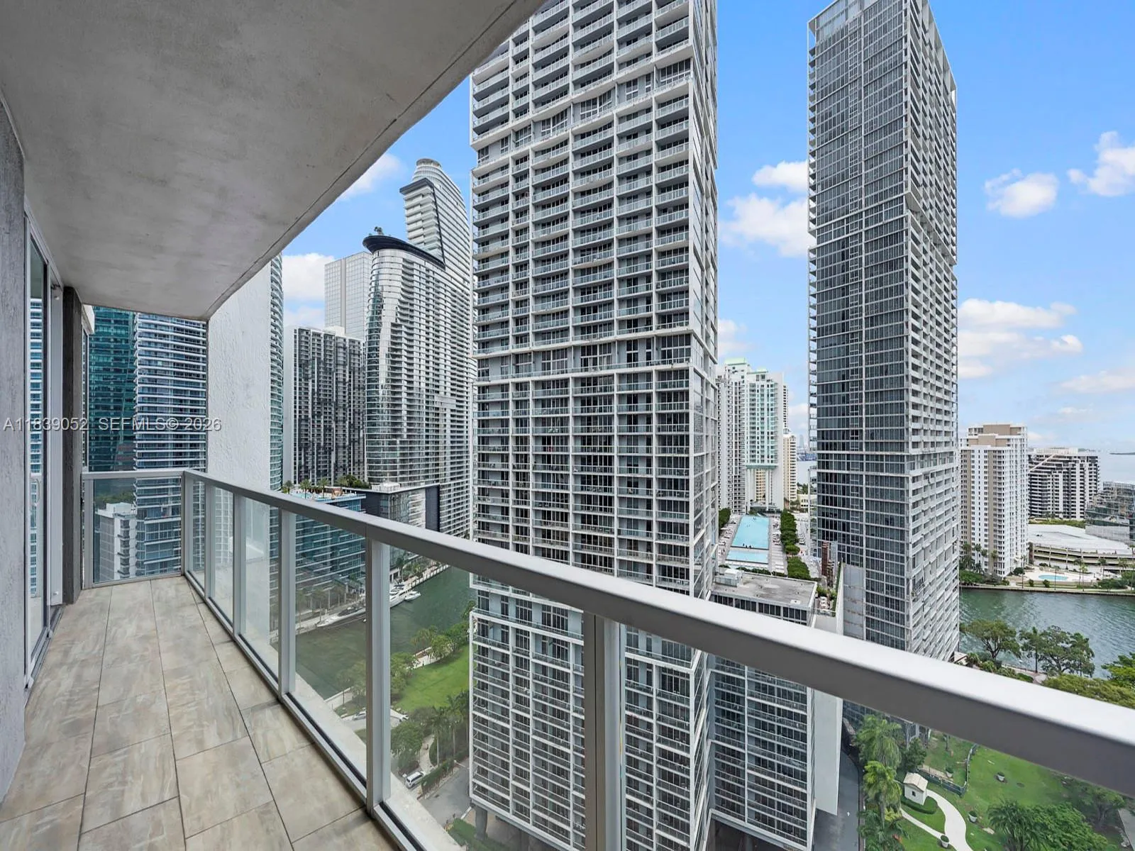 500 Brickell Ave # 2501, Miami FL 33131