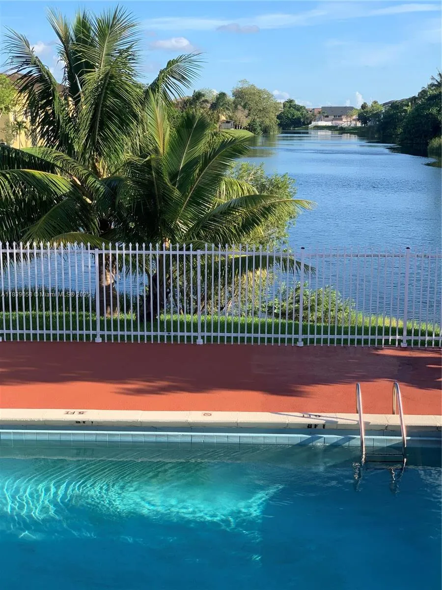 15481 SW 81st Cir Ln # 712, Miami FL 33193