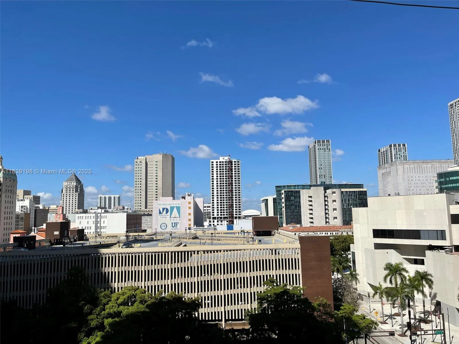 1 bedroom 1 bath for sale at 234 NE 3rd St # 905, Miami FL 33132