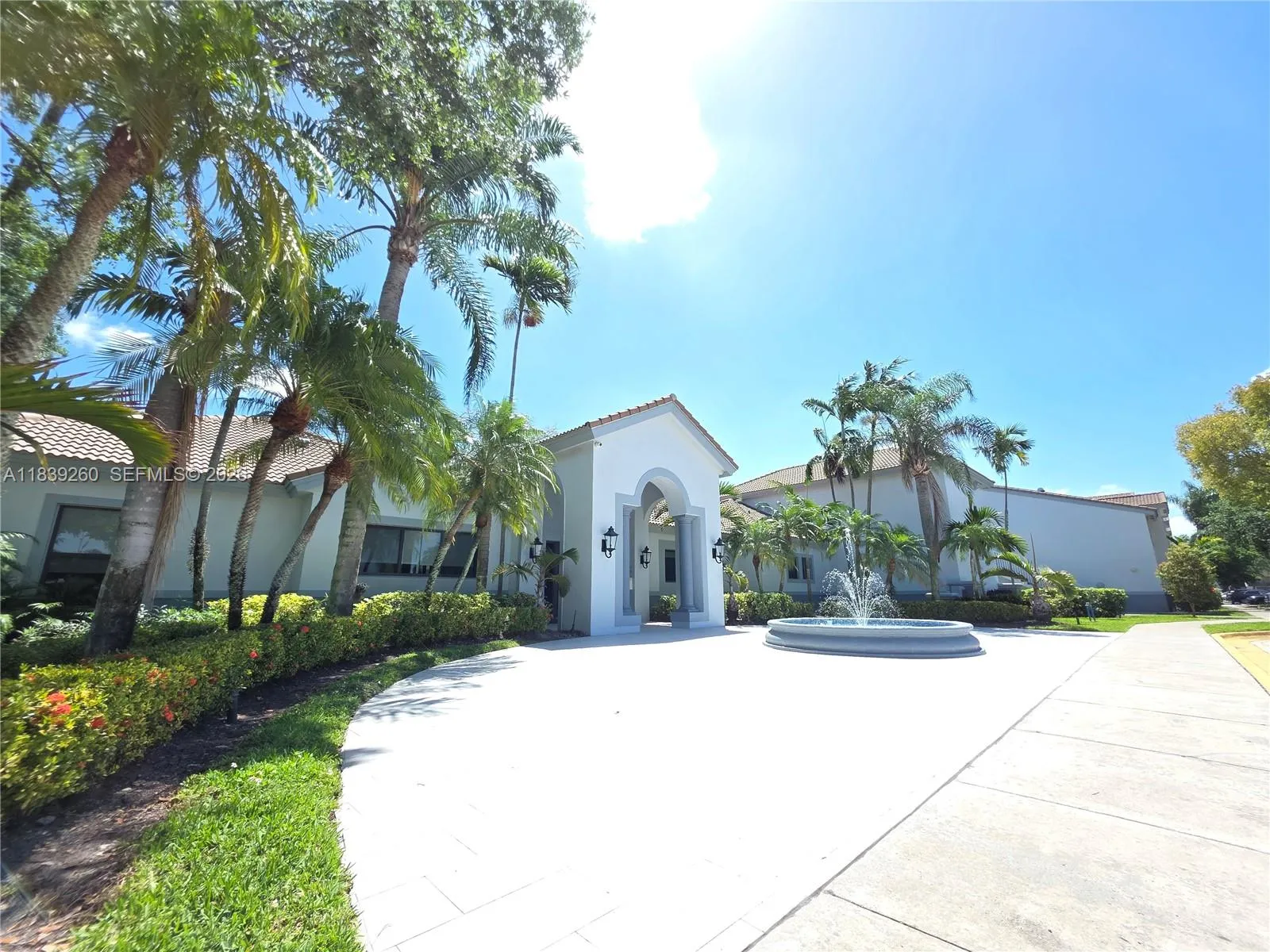2620 S University Dr # 111, Davie FL 33328