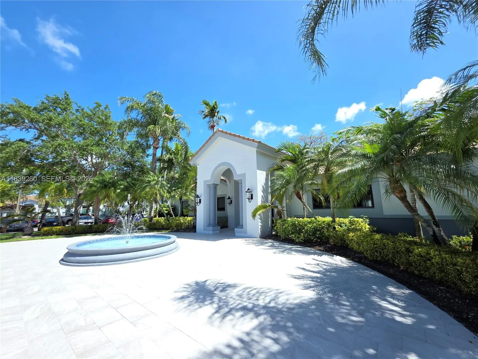2620 S University Dr # 111, Davie FL 33328