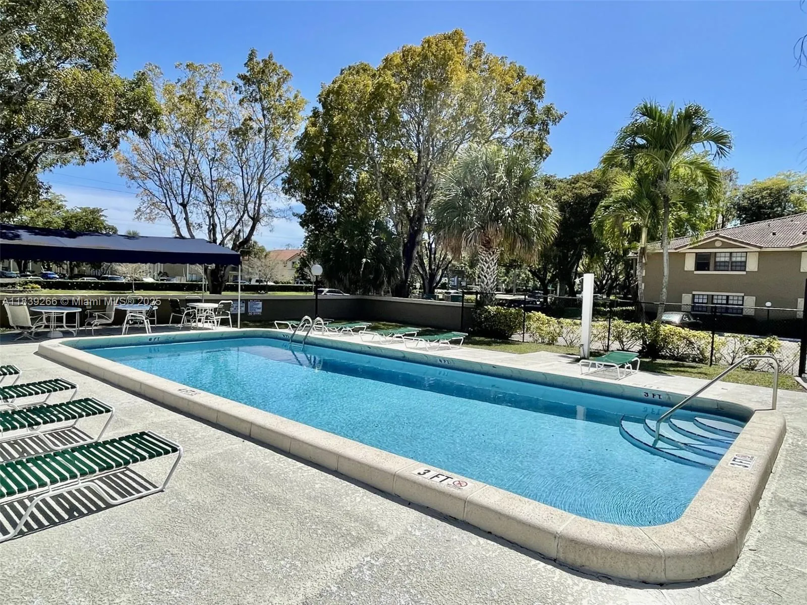 2624 Riverside Dr # 2624, Coral Springs FL 33065