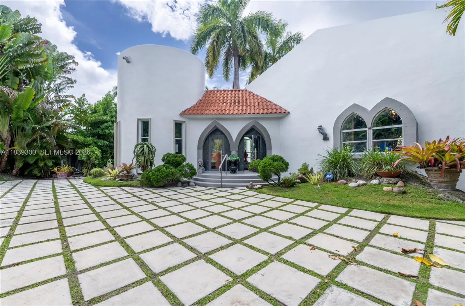 6867 SW 62nd Ter, South Miami FL 33143