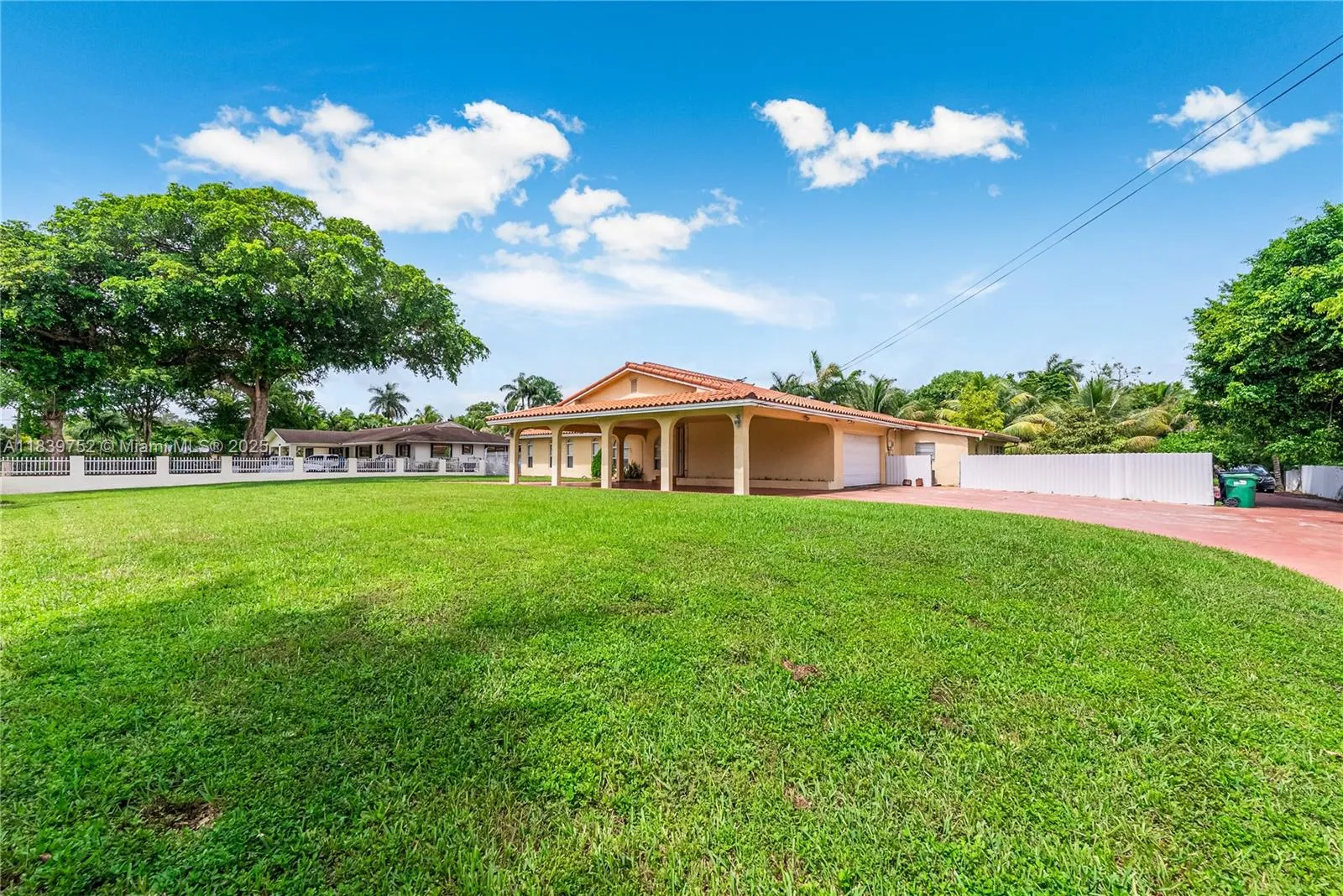 400 NW 128th Ave, Miami FL 33182