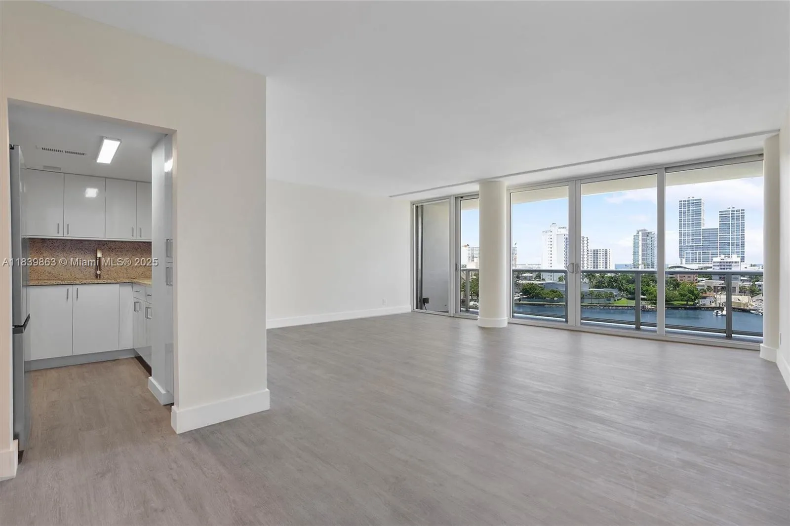900 Bay Dr, Miami Beach FL 33141