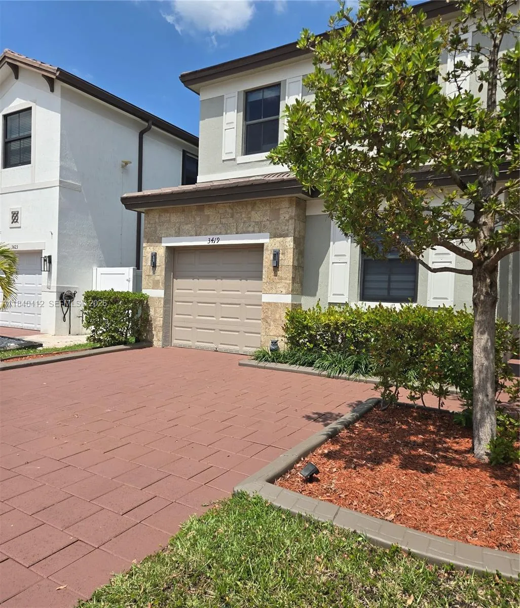 3419 W 109th Pl, Hialeah FL 33018