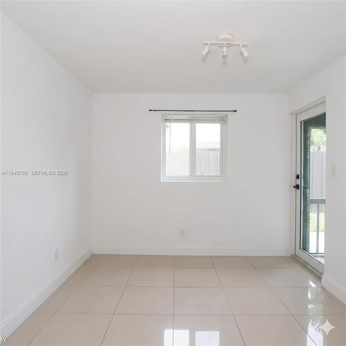 5901 NE 4th Ave # 1, Oakland Park FL 33334