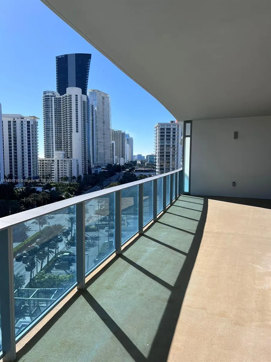 17550 Collins Ave # 1004, Sunny Isles Beach FL 33160
