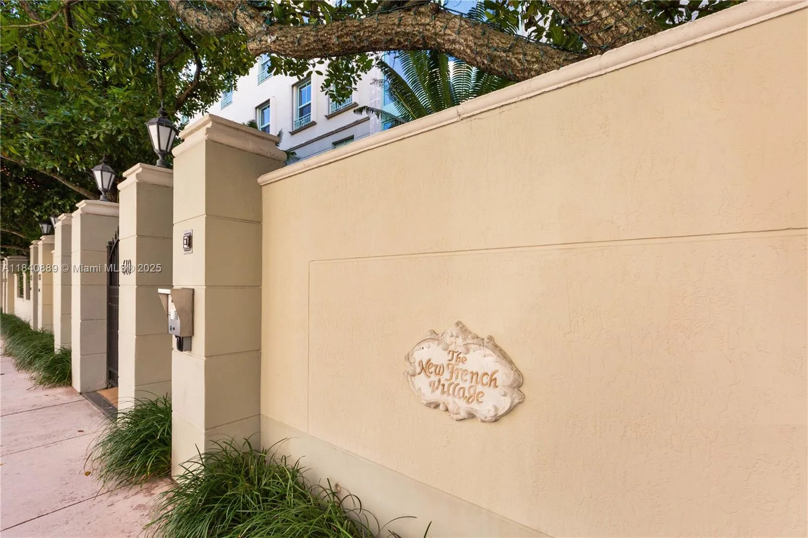 610 Valencia Ave # 503, Coral Gables FL 33134