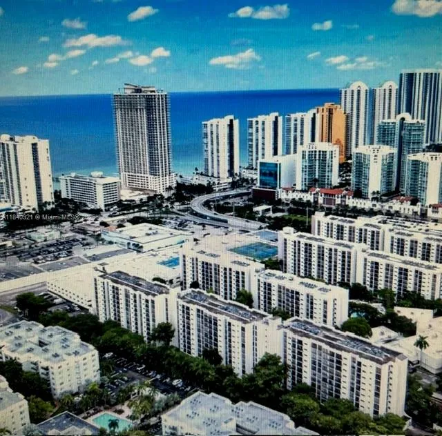 16919 N Bay Rd # 204, Sunny Isles Beach FL 33160