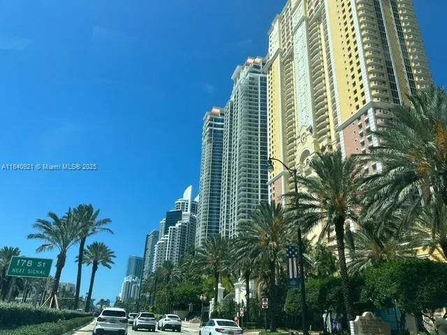16919 N Bay Rd # 204, Sunny Isles Beach FL 33160