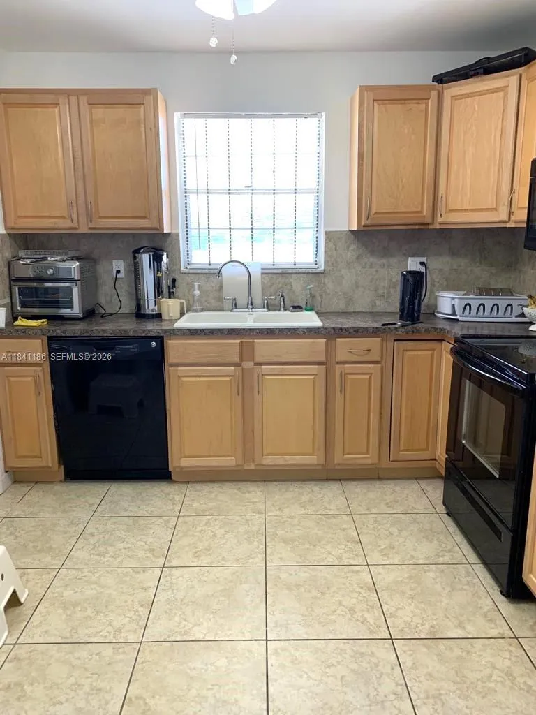 5160 SW 40th Ave # 26D, Dania Beach FL 33314