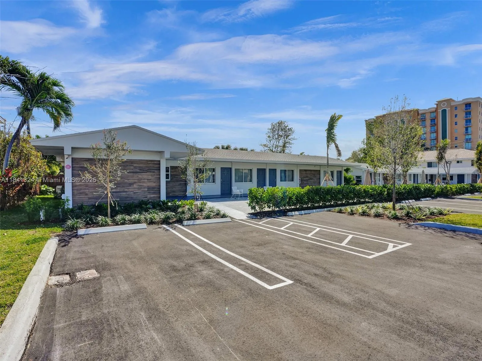 for sale at 3204-3208 NE 9th St, Pompano Beach FL 33062