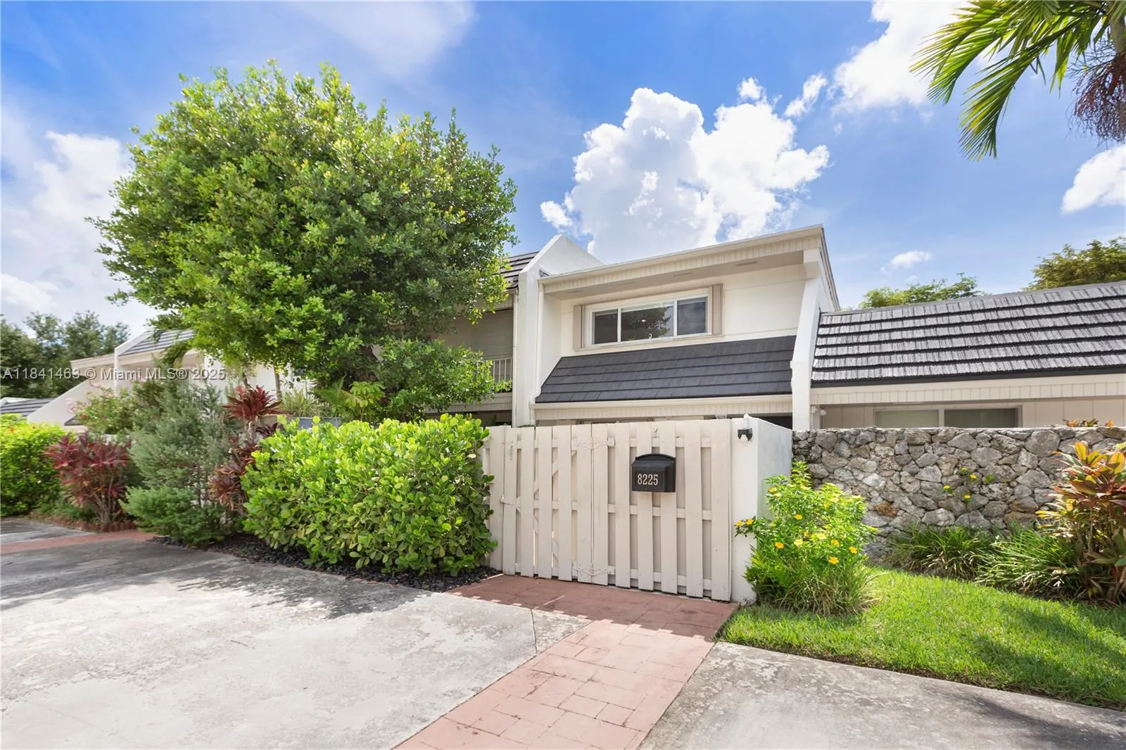 2 bedroom 2 bath for sale at 8225 SW 81st Ct, Miami FL 33143