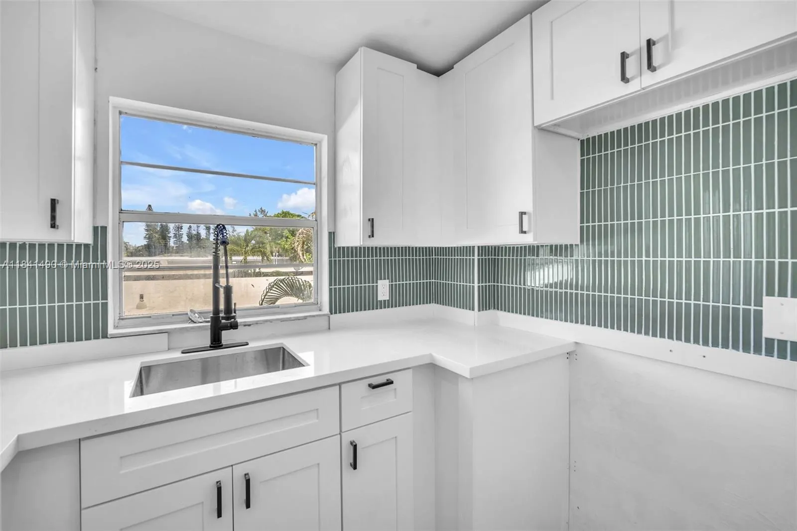 1960 Marseille Dr # 304, Miami Beach FL 33141