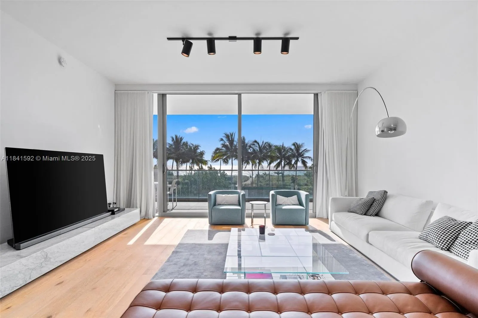 10203 Collins Ave # 202, Bal Harbour FL 33154