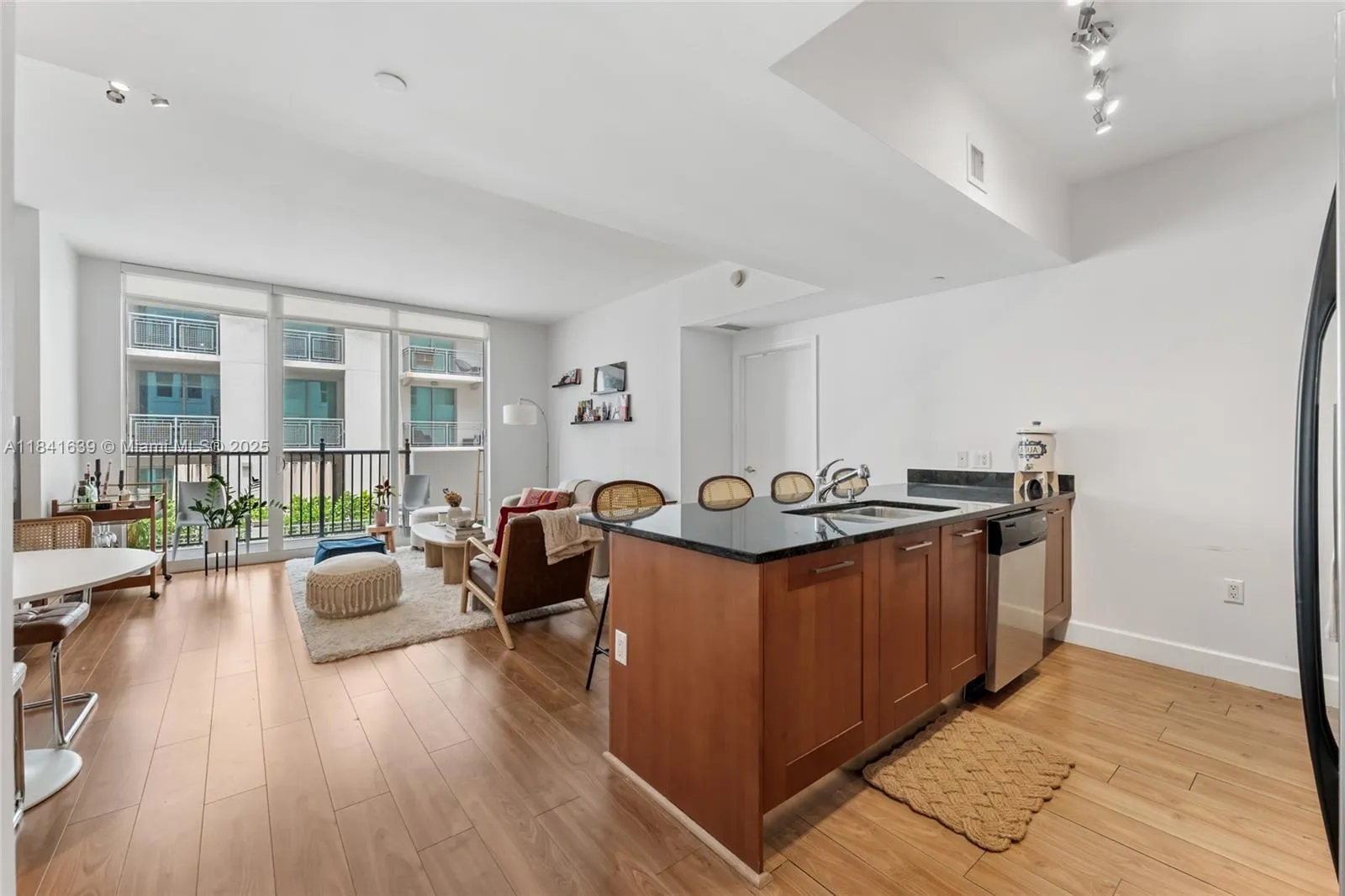 4100 Salzedo St # 609, Coral Gables FL 33146