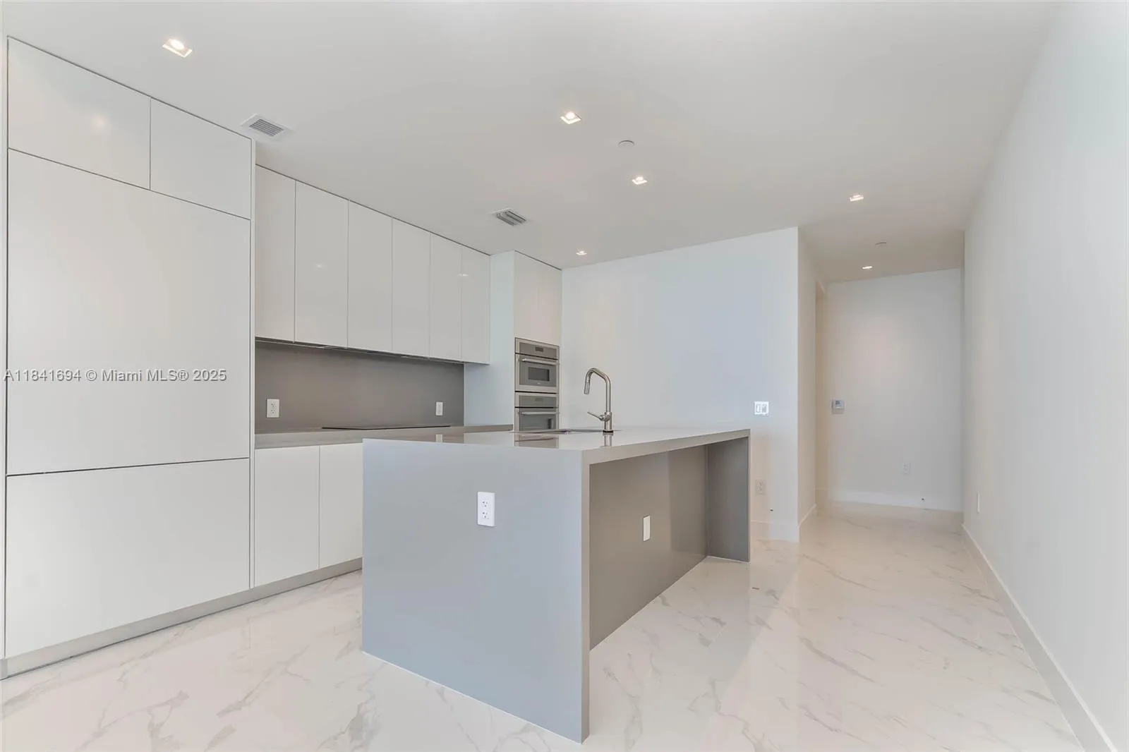 700 NE 24 ST # 5005, Miami FL 33137