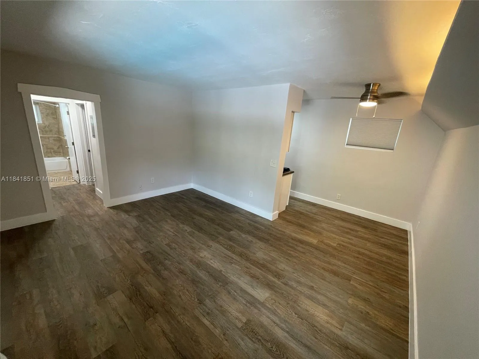 125 Edgewater Dr # 12A, Coral Gables FL 33133