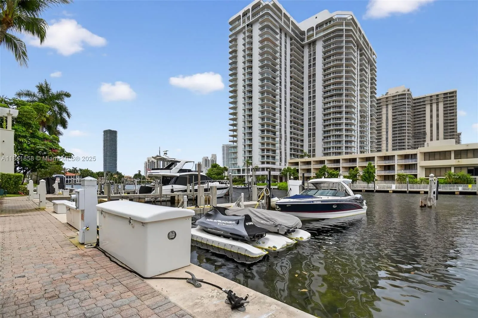 19925 NE 39th PL Boat Slip #16, Aventura FL 33180
