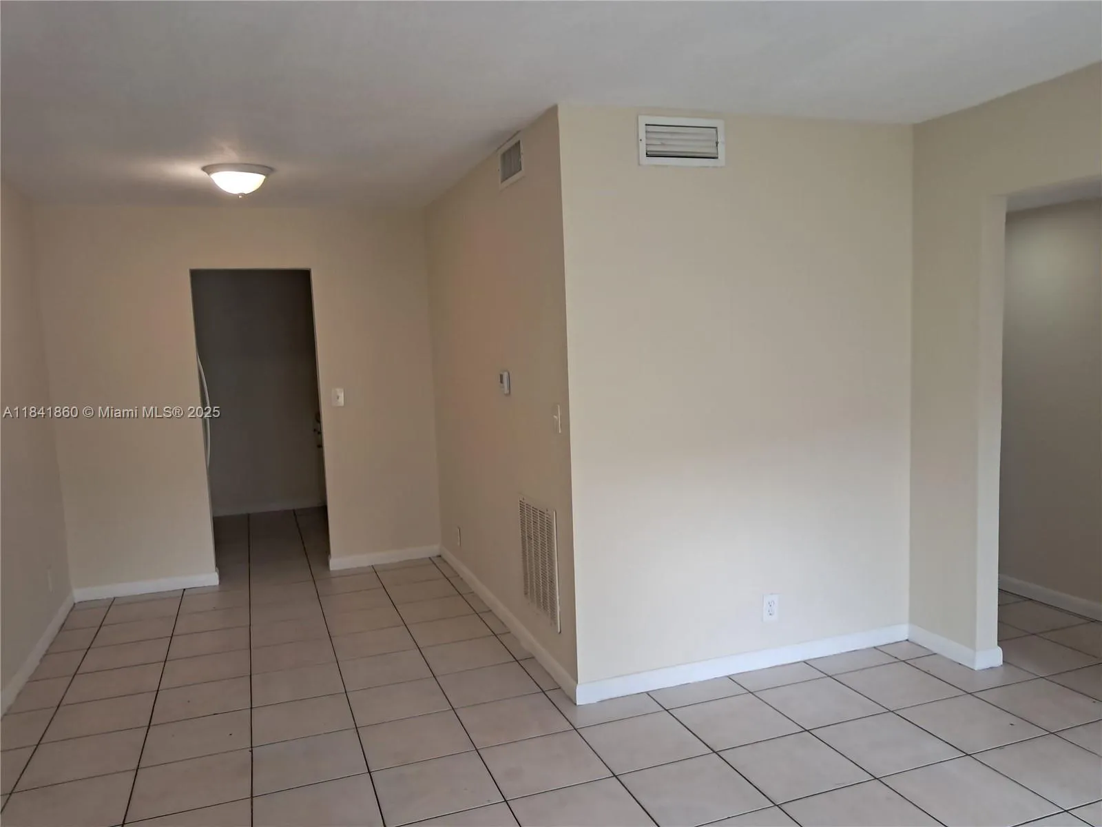2511 NW 39th Ter # 104, Lauderdale Lakes FL 33311