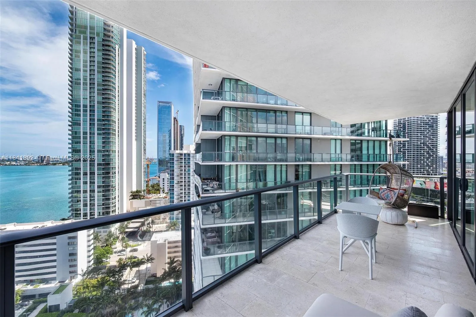 650 NE 32nd St # 2101, Miami FL 33137