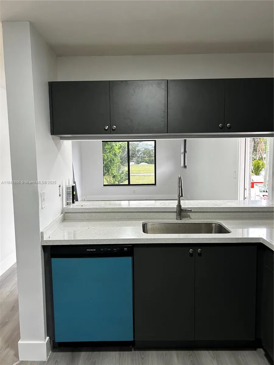 1175 SW 16th Ave, Fort Lauderdale FL 33312