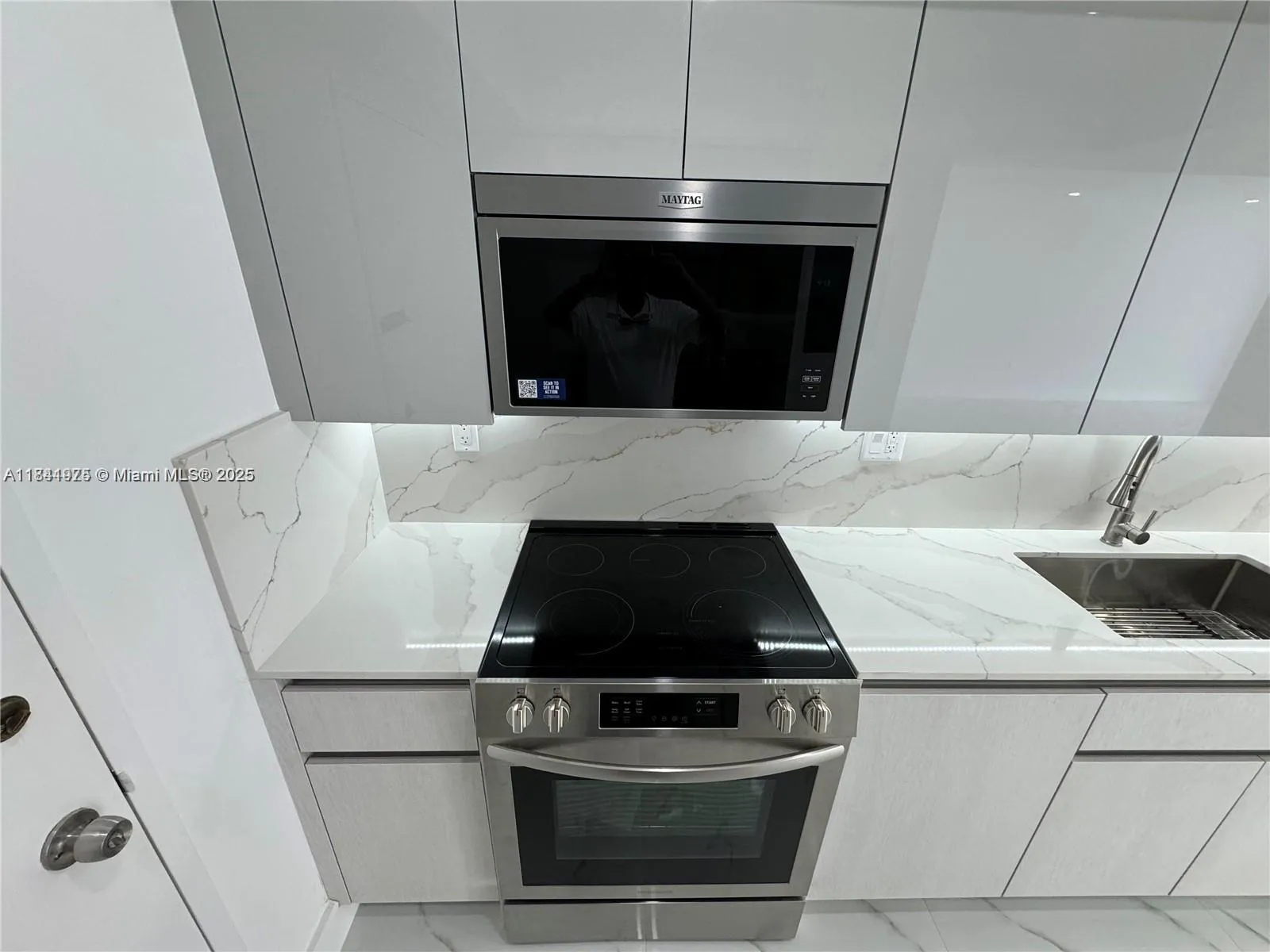 18031 Biscayne Blvd # 502, Aventura FL 33160