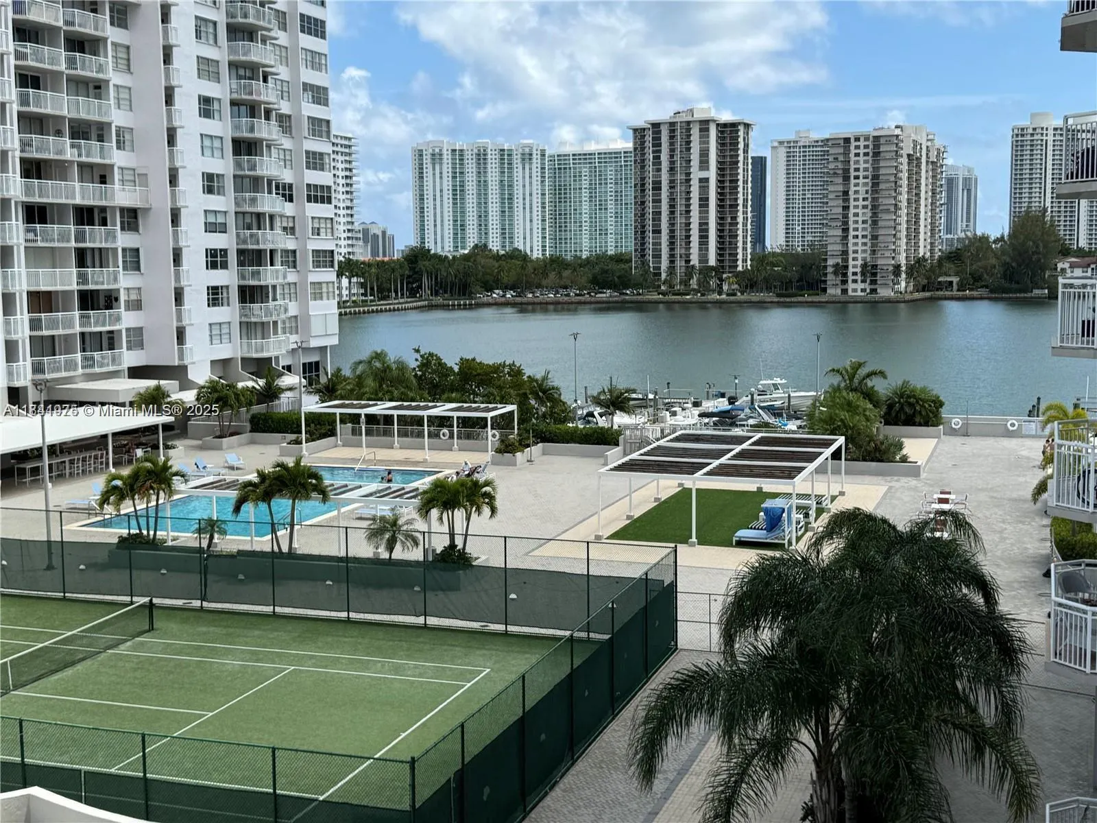 18031 Biscayne Blvd # 502, Aventura FL 33160