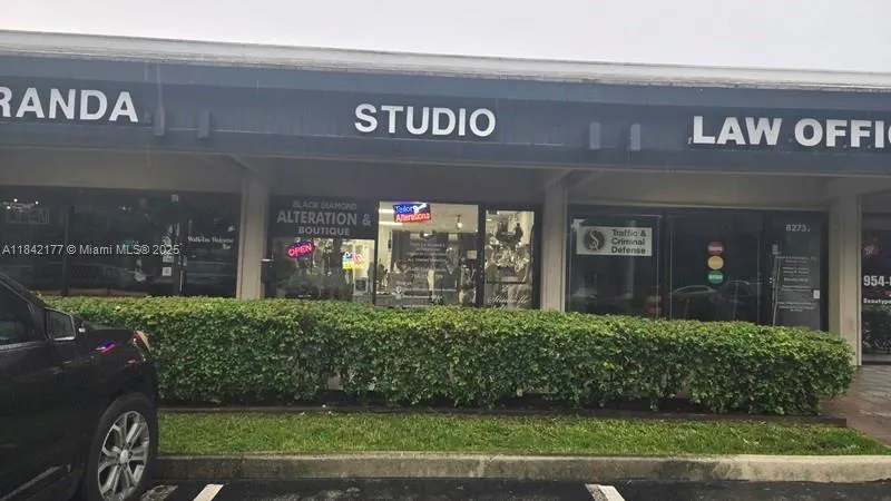 8275 W Broward Blvd, Plantation FL 33324