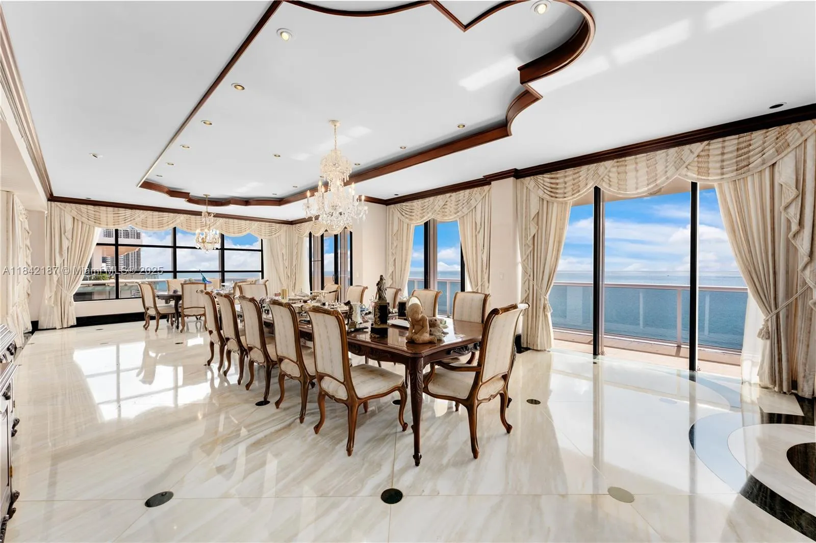 5757 Collins Ave # 4, Miami Beach FL 33140