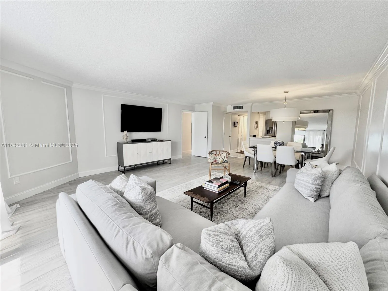 1400 Sheridan St # 23J, Hollywood FL 33020