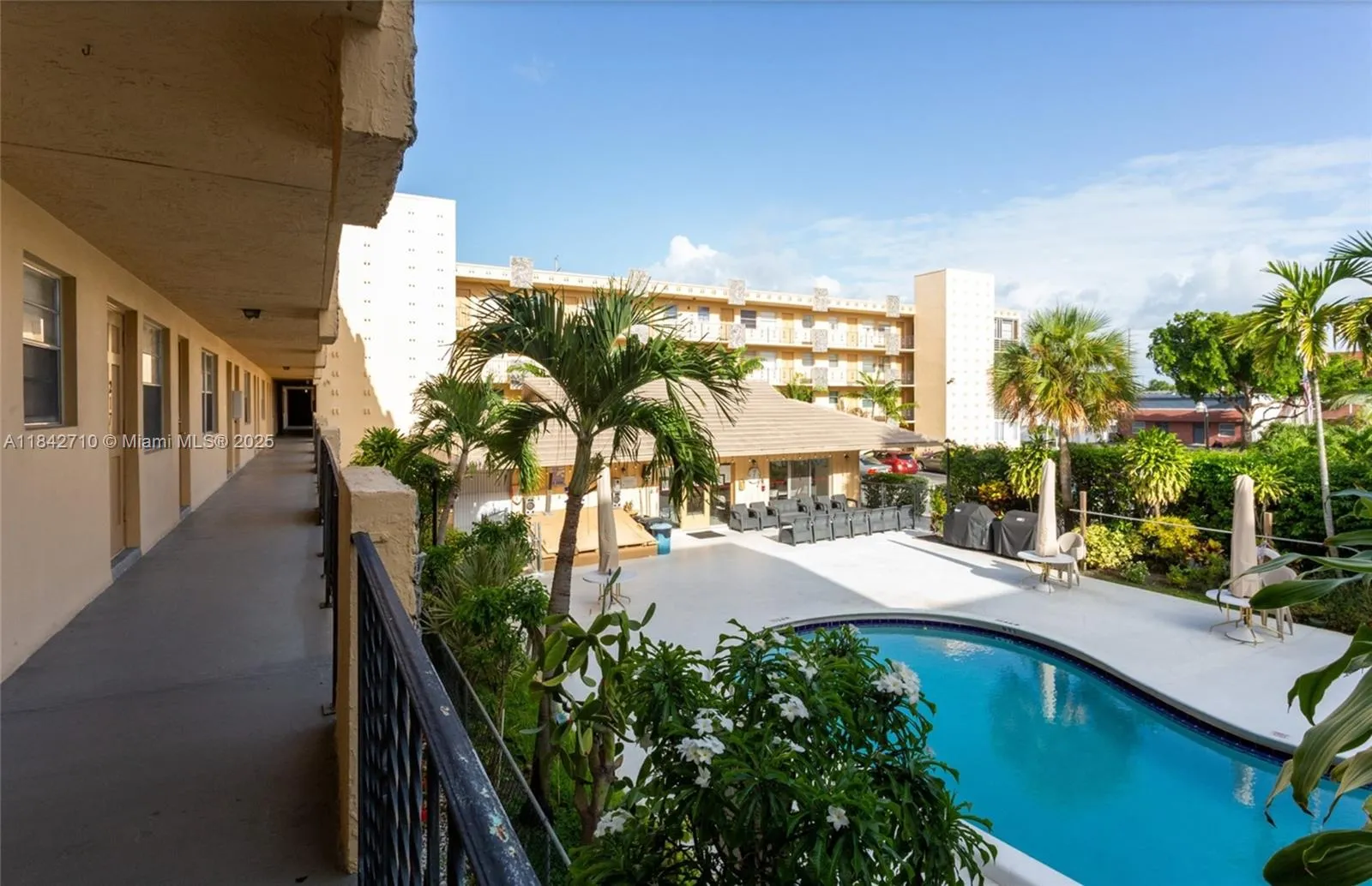 2145 Pierce St # 218, Hollywood FL 33020