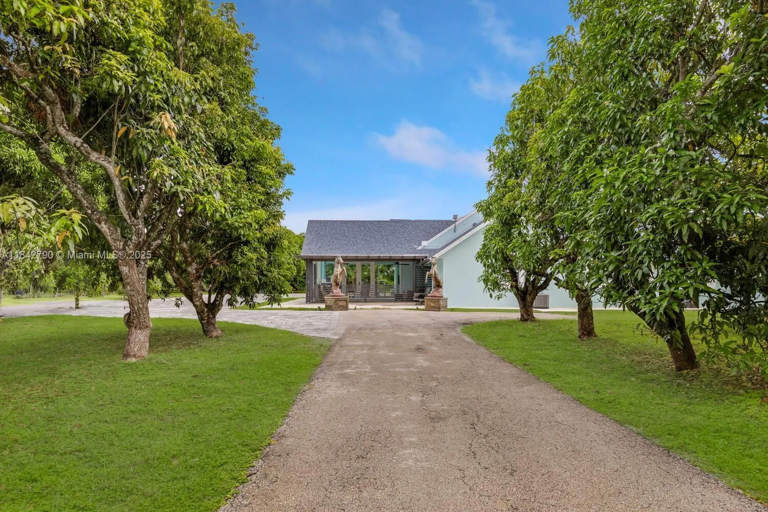 7 bedroom 4 bath for sale at 18955 SW 264 STREET, Homestead FL 33031