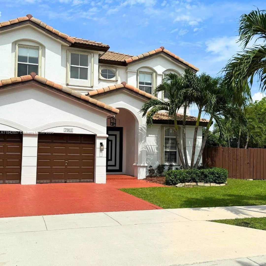 7803 NW 111th Ct, Doral FL 33178