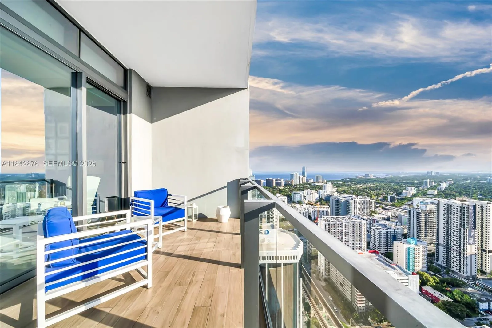 2 bedroom 2 bath for sale at 88 SW 7th St # 4004, Miami FL 33130