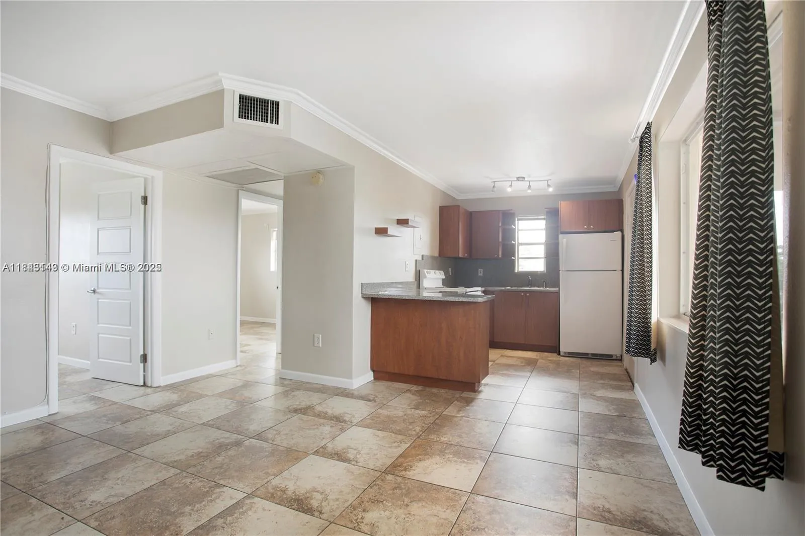 2 bedroom 1 bath for sale at 1020 SW 7th St # 9, Miami FL 33130