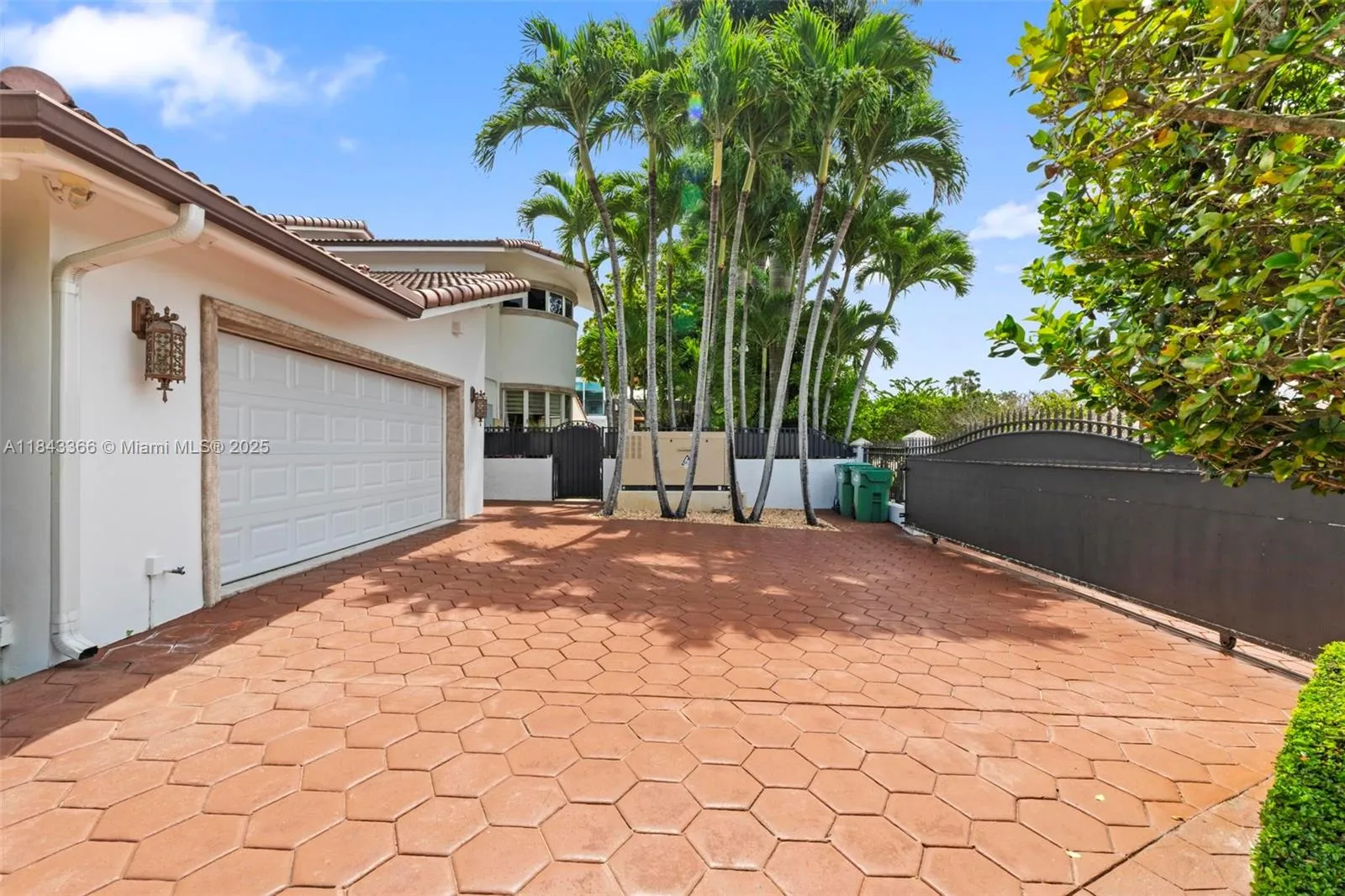 185 SW 130th Ave, Miami FL 33184