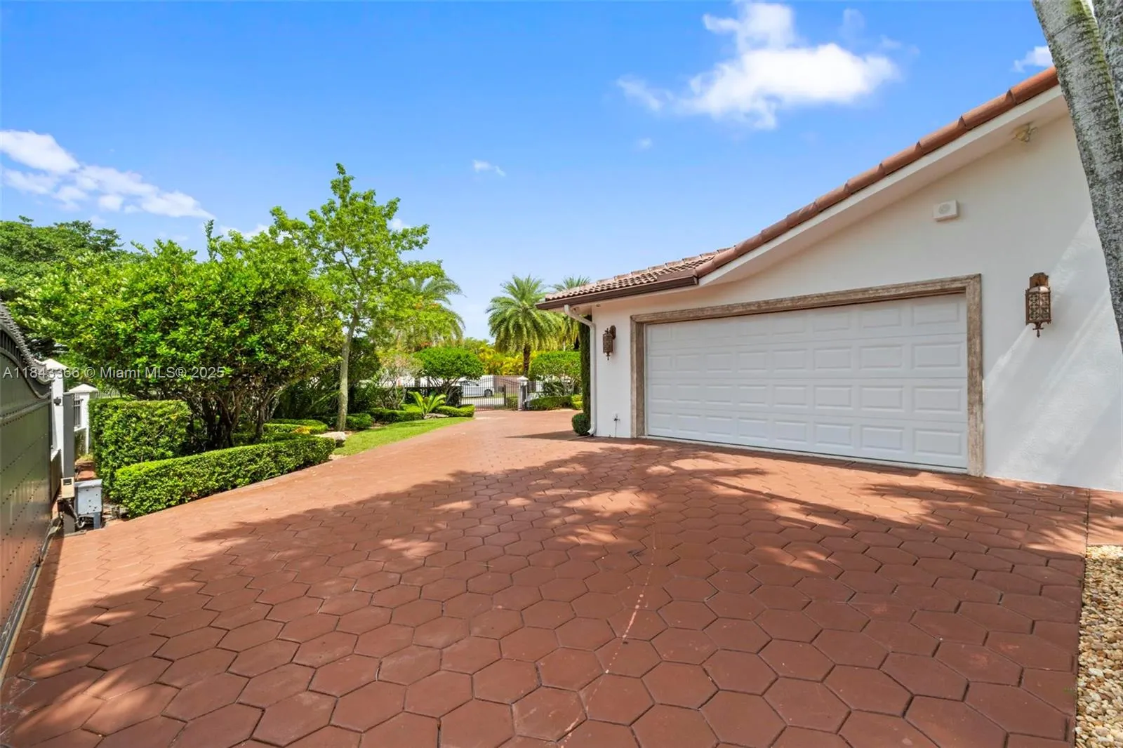 185 SW 130th Ave, Miami FL 33184