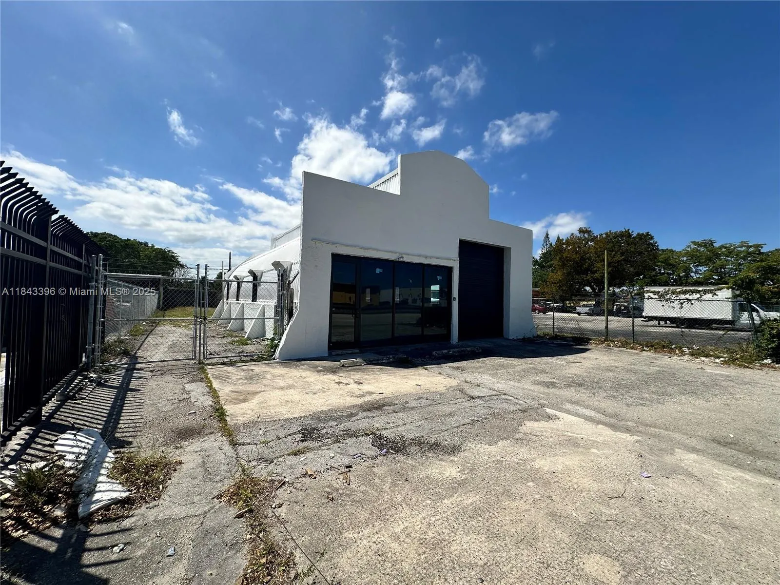for sale at 2012 N Dixie Hwy, Hollywood FL 33020